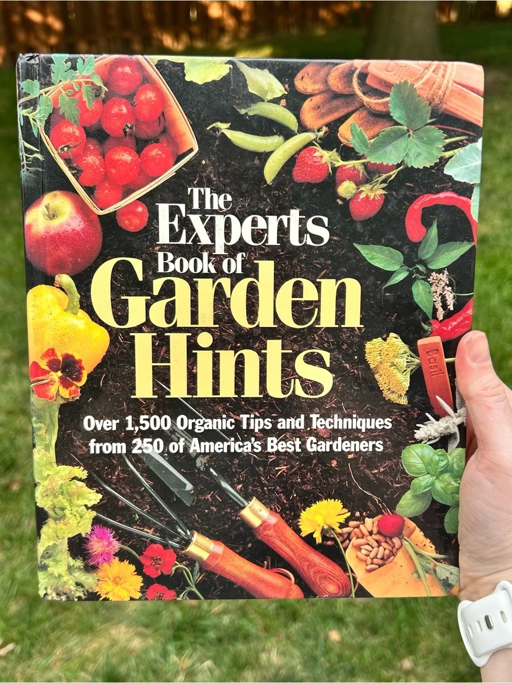 VTG The Experts Book of Garden Hints coffee table book